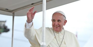 Как относятся к Папе Франциску в США?
