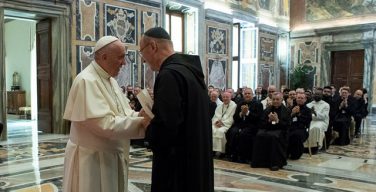 Папа Франциск принял на аудиенции монахов-бенедиктинцев