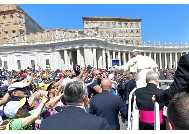 Папа Франциск напомнил паломникам из Болоньи и Чезены о всеобщем призвании к святости