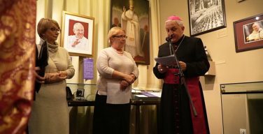 В Санкт-Петербурге открылась выставка «Дары Ватикана»