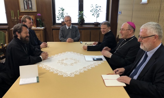 Состоялась встреча председателя ОВЦС с Примасом Католической Церкви в Польше