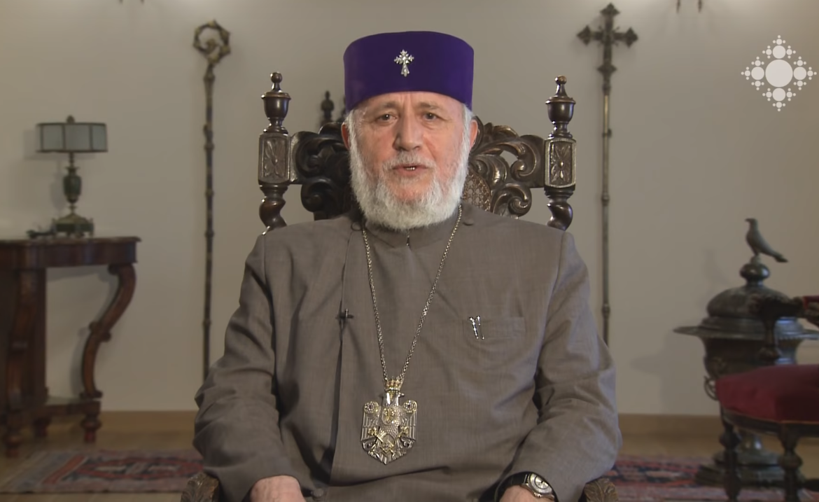 Католикос всех армян призвал своих оппонентов воздержаться от провокаций и не устраивать акций с требованием его отставки в праздничный день