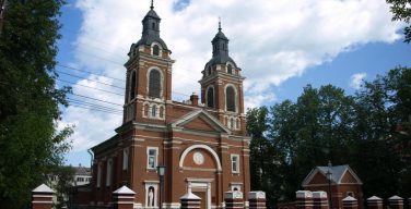 Известный в городе юрист поддержит католиков в борьбе за возвращение здания храма в Кирове