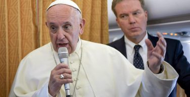 Папа Римский заявил, что путь к единству без России невозможен