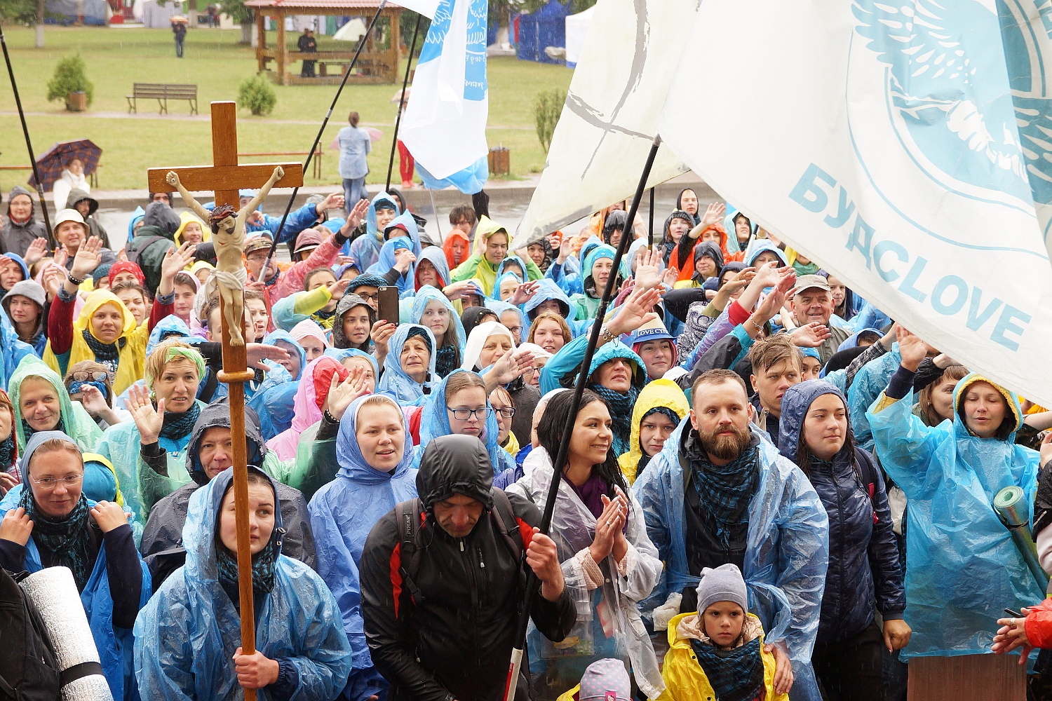 Более 2,6 тыс. католиков шли из разных уголков Белоруссии к иконе Божией Матери