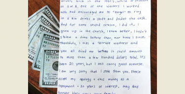 Верующая женщина в США вернула краденые деньги из-за угрызений совести (через 20 лет)