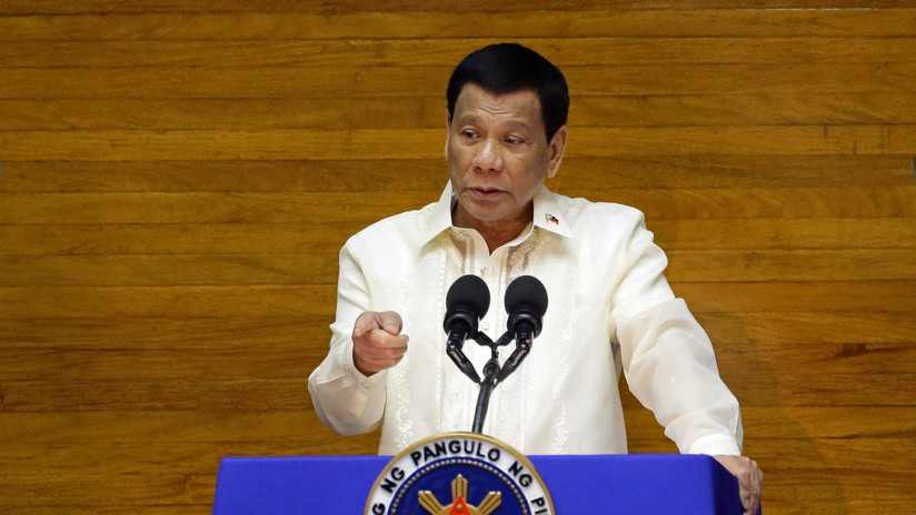 Президент Филиппин заявил, что он больше не католик, и основал собственную церковь