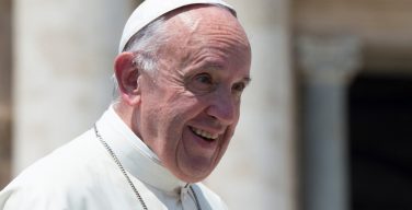 Папа — вальденсам: быть милосердными к Лазарям наших дней