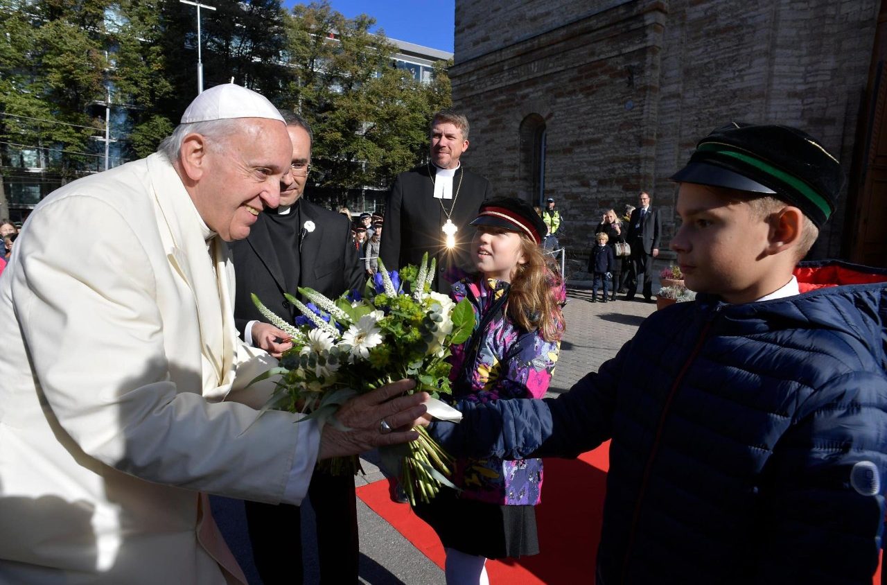 Папа заверил эстонскую молодёжь в близости Церкви (+ ФОТО)