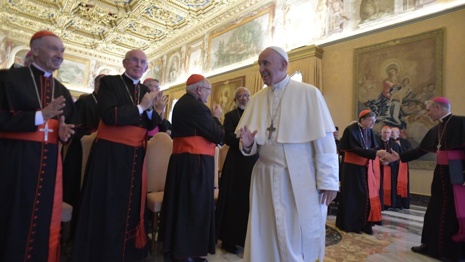 Папа: изучать и ценить опыт других христианских традиций