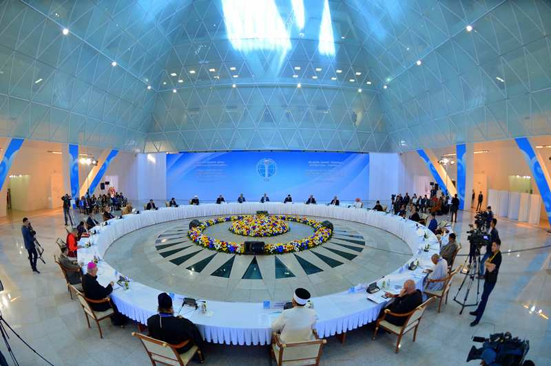 Центр по развитию межконфессионального диалога предлагают создать в Казахстане
