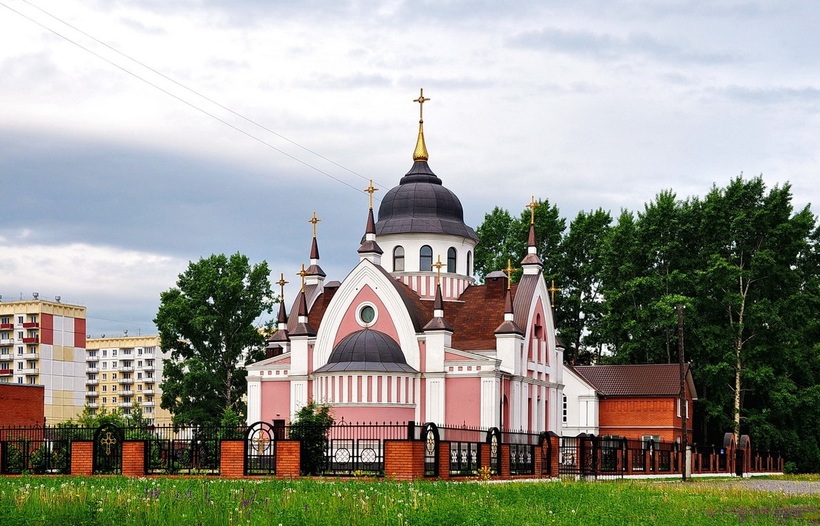 Уникальный католический храм в Новокузнецке отмечает свой престольный праздник