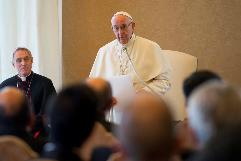 Папа — облатам: будьте верны Церкви во времена релятивизма