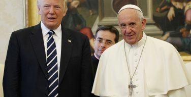 Дональд Трамп выразил свою поддержку Папе Франциску