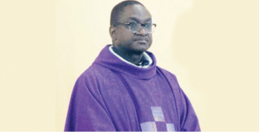 Нигерийский католический священник умер через четыре дня после того, как сбежал от своих похитителей