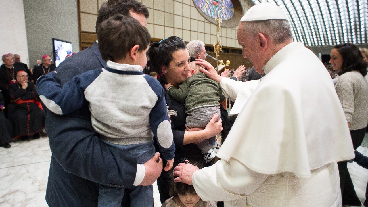 Папа призвал итальянские семьи к святости