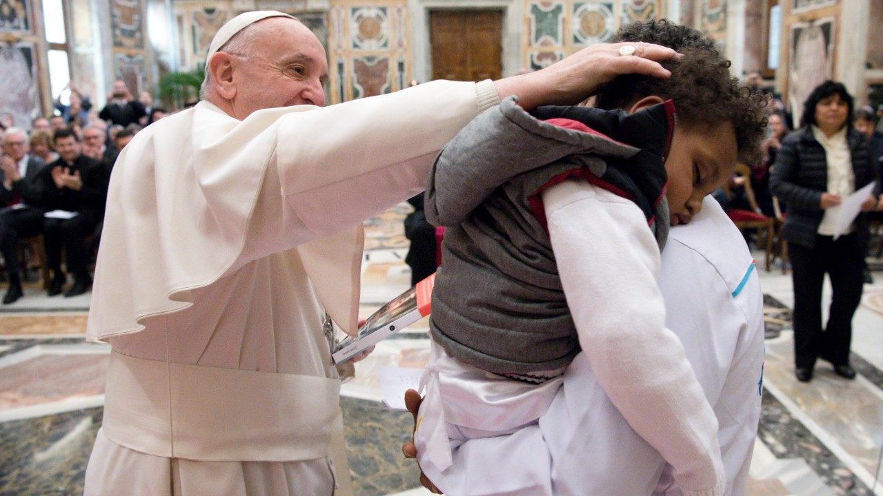 Папа: всем, кто эксплуатирует мигрантов, однажды придется держать ответ перед Богом