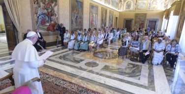Папа Франциск встретился с богопосвящёнными вдовами (+ ФОТО)