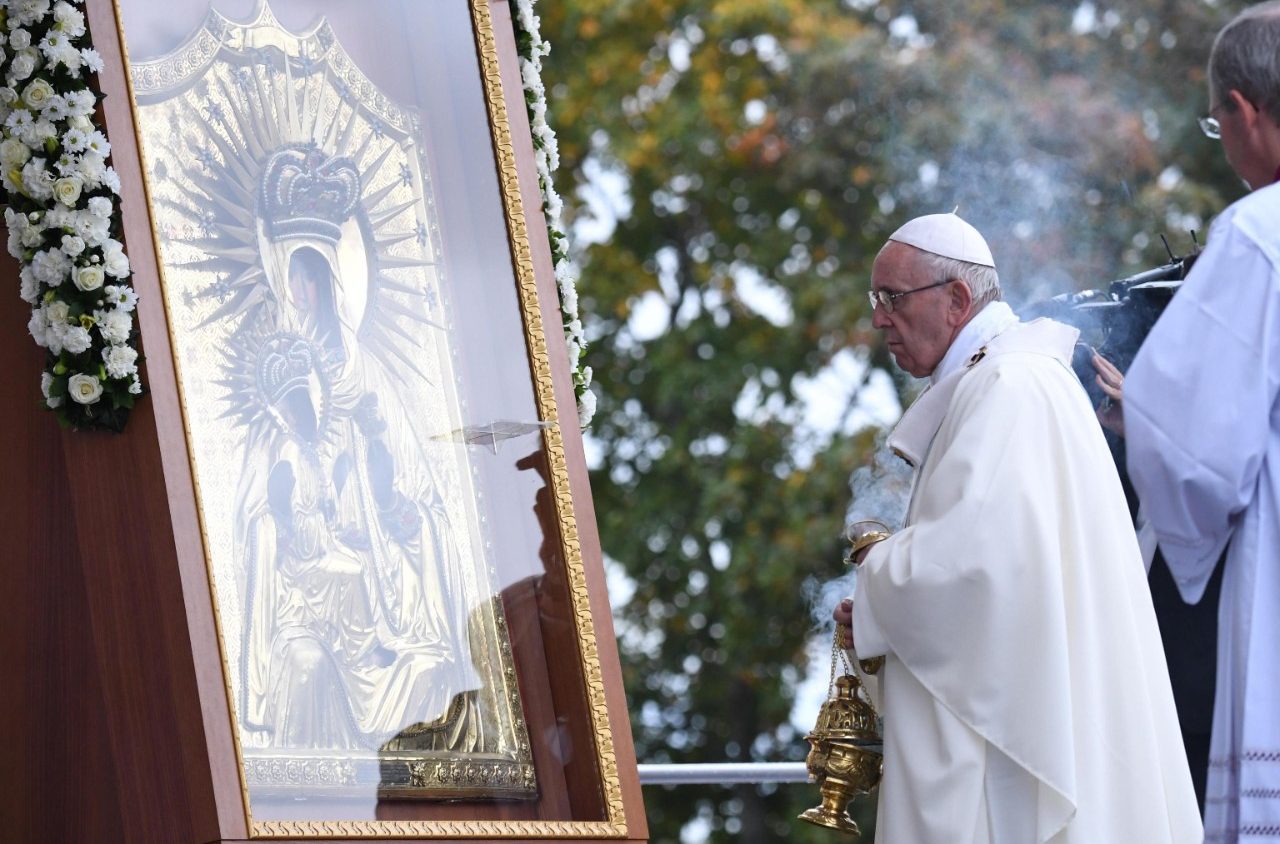 Папа в Аглоне: вместе с Девой Марией выходить навстречу людям (ФОТО + ВИДЕО)