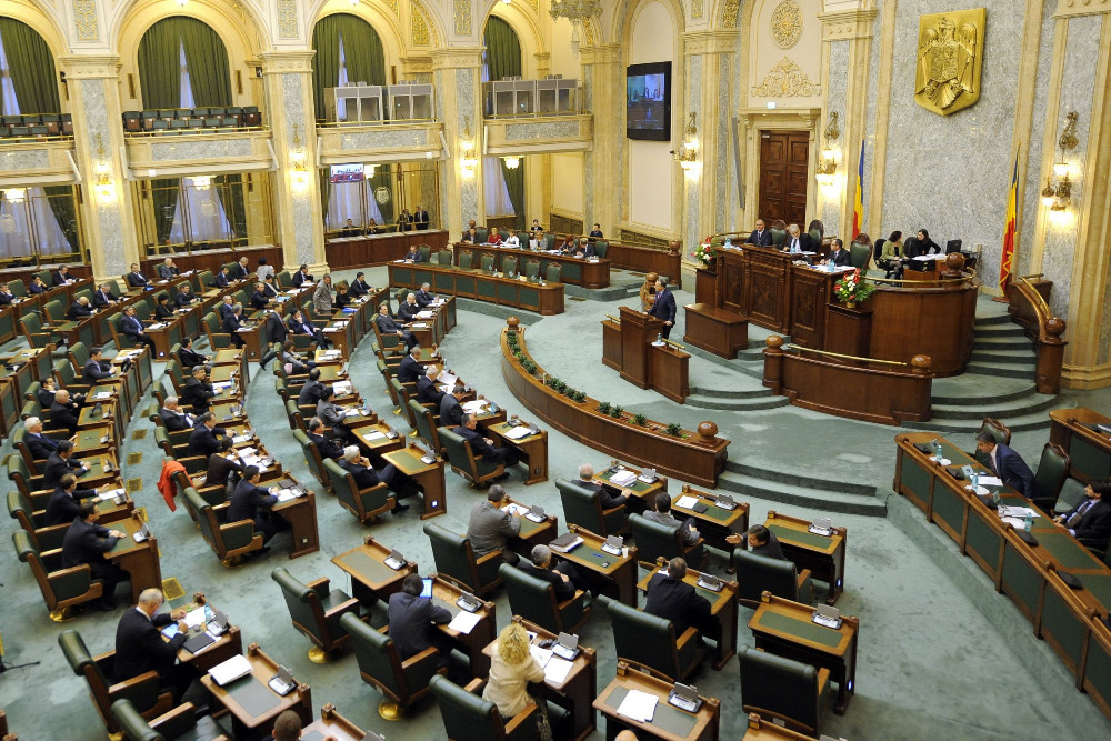 В Румынии парламент сделает невозможным заключение однополых браков