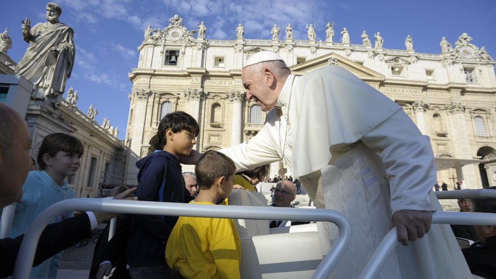 На общей аудиенции 10 октября Папа Франциск размышлял о заповеди «Не убий»
