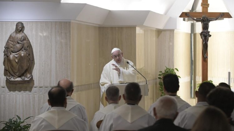 Папа Франциск на Мессе в Доме Св. Марфы: следует быть «надоедливыми» в молитве