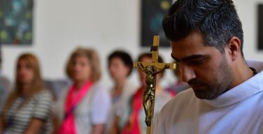 В ОАЭ проходит крупнейшая встреча арабской католической молодежи