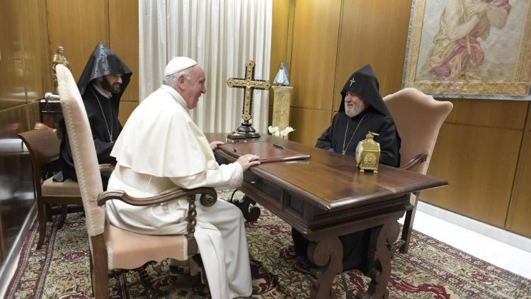 Папа Франциск встретился с Католикосом всех армян Гарегином II