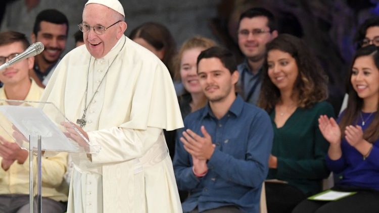 Папа Франциск и Отцы Синода встретились с молодежью