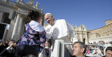 На общей аудиенции Папа Франциск размышлял о заповеди «Не укради»