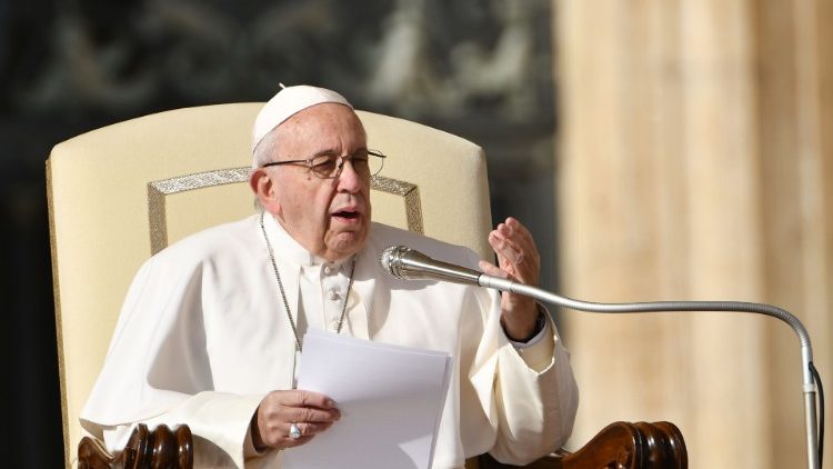 На общей аудиенции 14 ноября Папа Франциск объяснил смысл заповеди «Не лжесвидетельствуй»