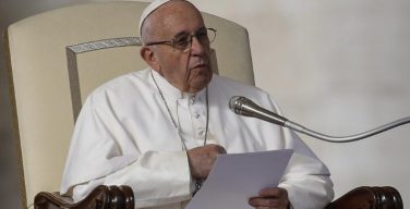 На общей аудиенции 21 ноября Папа Франциск размышлял о заповеди «Не пожелай…» в свете духовной нищеты и сознания собственной греховности