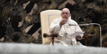 На общей аудиенции в среду 28 ноября Папа Франциск посвятил свою катехезу сути Декалога как такового