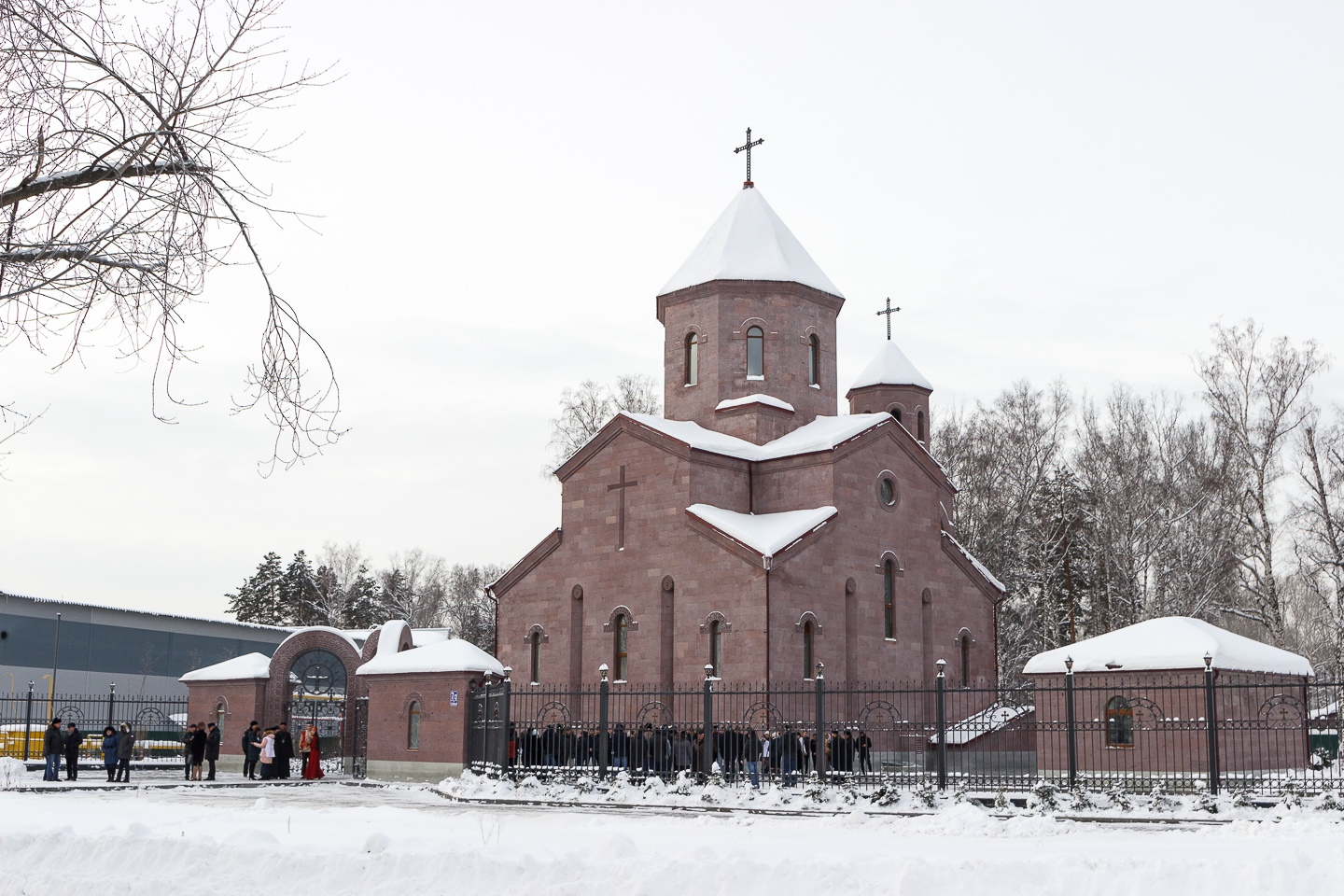 Владыка Иосиф Верт принял участие в освящении храма Армянской Апостольской Церкви в Новосибирске