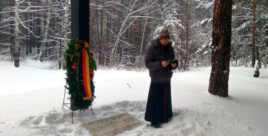 День памяти жертв войн и деспотизма (Volkstrauertag) отметили в Новосибирске