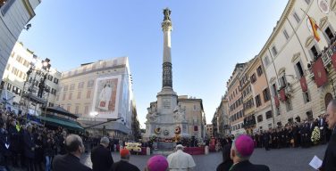 Папа Франциск посетил площадь Испании в Риме и редакцию газеты «Il Messaggero» (+ ФОТО)