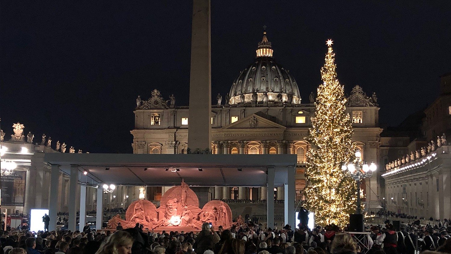 Папа: рождественская ель и ясли помогают созерцать тайну Бога (+ ФОТО)
