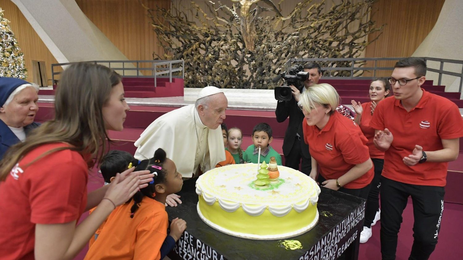 Папа Франциск празднует свой 82-й день рождения