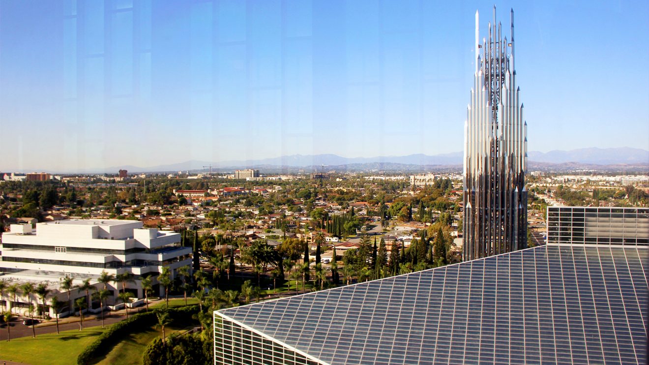 Собор «Кристалл» в Калифорнии, самое высокое здание мира из стекла, перешел во владение Католической Церкви