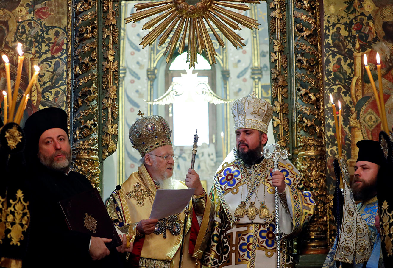 Патриарх Варфоломей вручил Томос предстоятелю Православной Церкви Украины