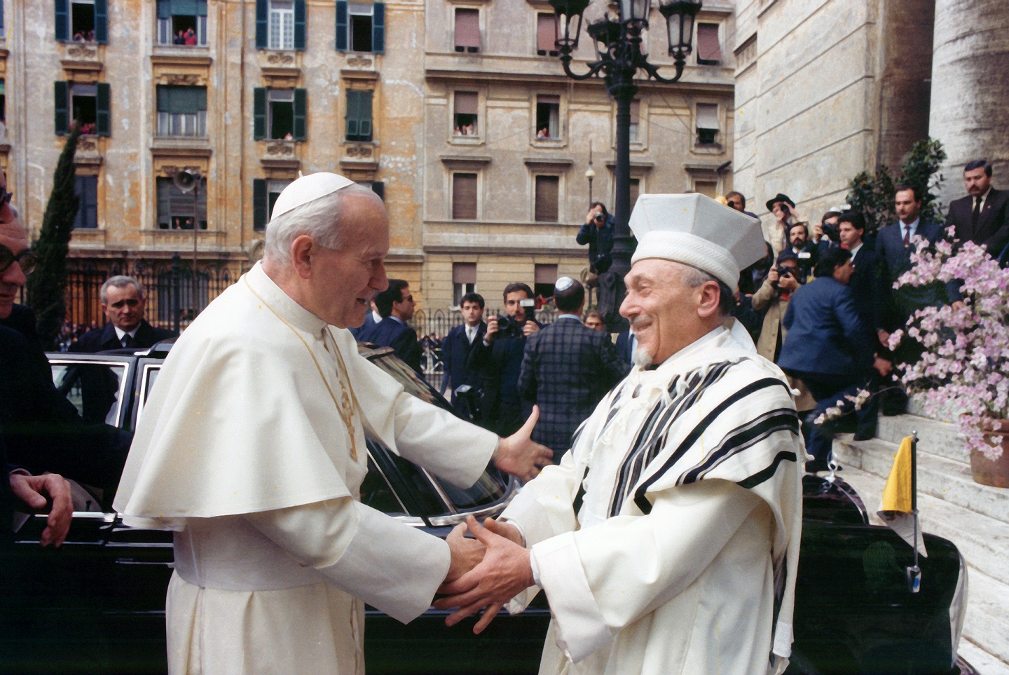 Годовщина принятия документа Nostra Aetate, инициировавшего диалог католиков с иудеями