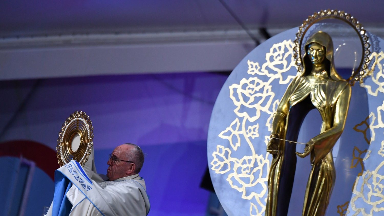 Кульминация Всемирного Дня Молодежи в Панаме: молитвенное бдение в присутствии Папы (+ ФОТО)