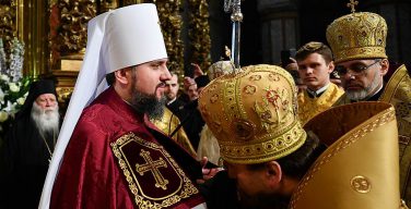 В Киеве прошла интронизация главы Православной Церкви Украины (+ ФОТО)