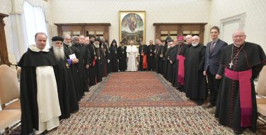 Папа Франциск встретился с православно-католической комиссией