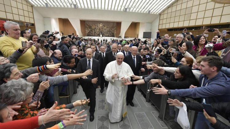На общей аудиенции в среду 20 февраля Папа Франциск продолжил разбор молитвы «Отче наш»