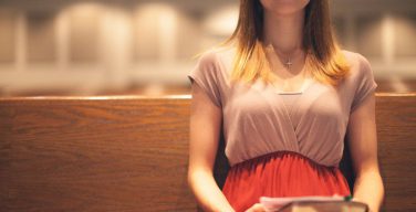 Данные нового социологического анализа показывают причины оттока молодежи из церкви в США