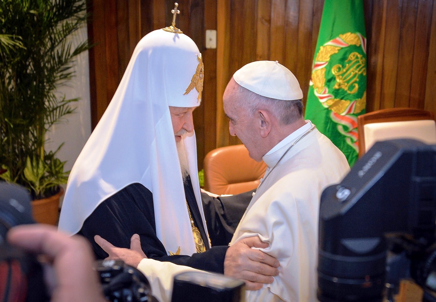 Папа Франциск поздравил Патриарха Кирилла с 10-летием интронизации