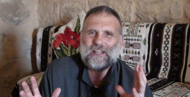 Похищенный в Сирии итальянский священник жив – СМИ