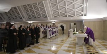 Сестры-евхаристки из России участвовали в Мессе в Доме Св. Марфы и приняли от Папы благословение