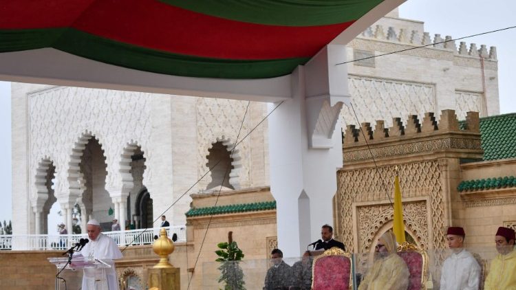Визит Папы Франциска в Марокко в разгаре